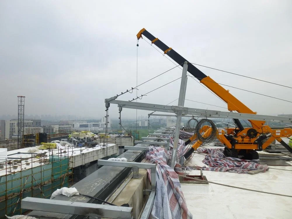 China 3000kg Electric Mini Mobile Spider Crane For Narrow Working Space