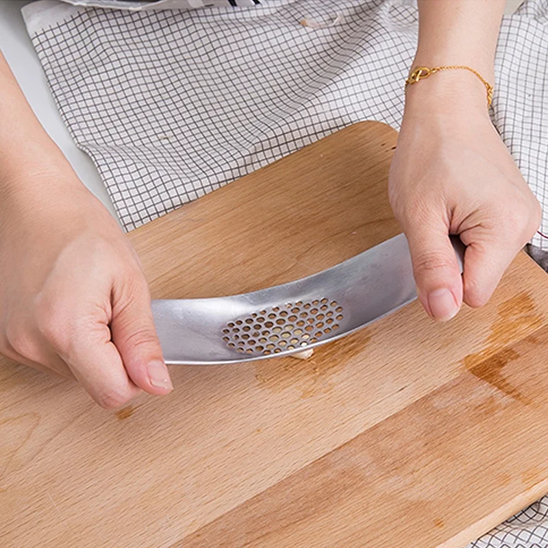 
stainless steel garlic press garlic grater Crusher Rocker kitchen tool accessories 