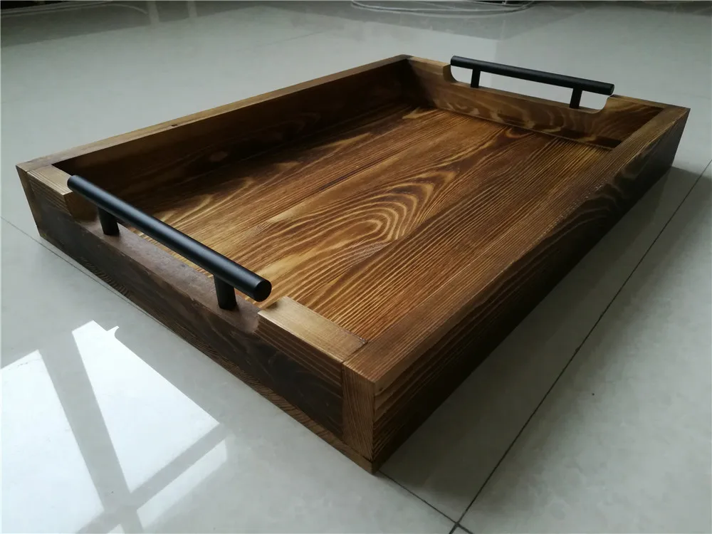 Деревенский деревянный сервировочный поднос