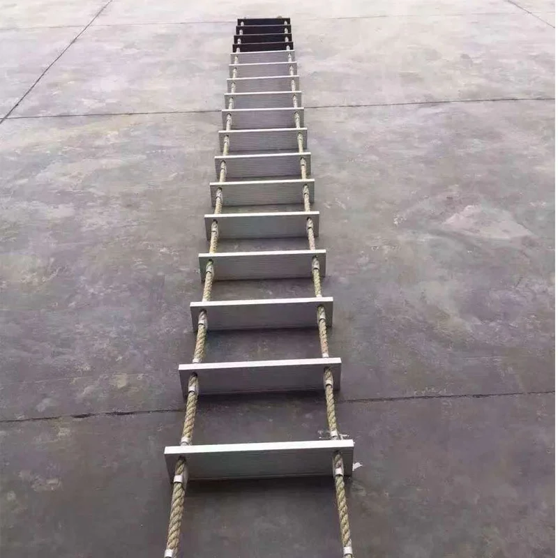 Морская лестница. Алюминиевая веревочная лестница. Скользящая лестница. Embarkation Ladder or Pilot Ladder. Лестница морская регулированная.
