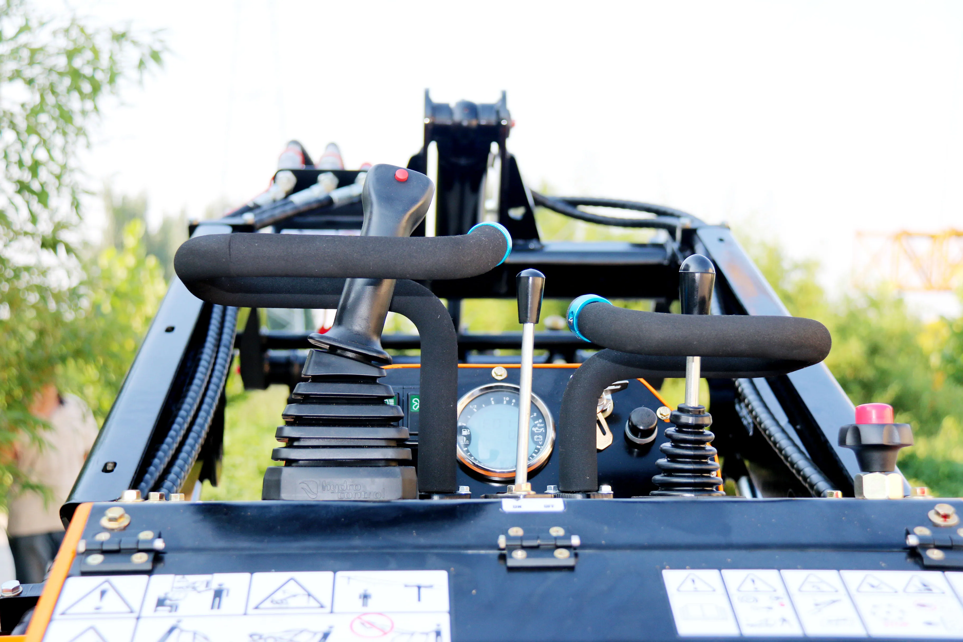 China made diesel engine high piston remote controlled mini loader