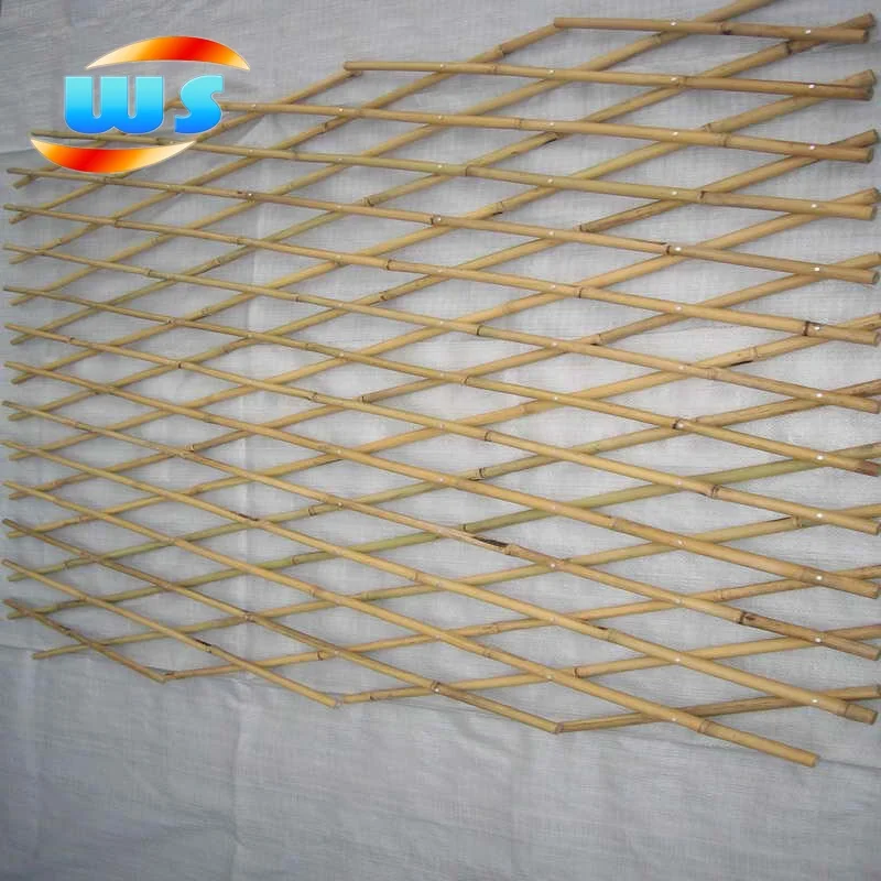 Natural  bamboo fence for garden decoration