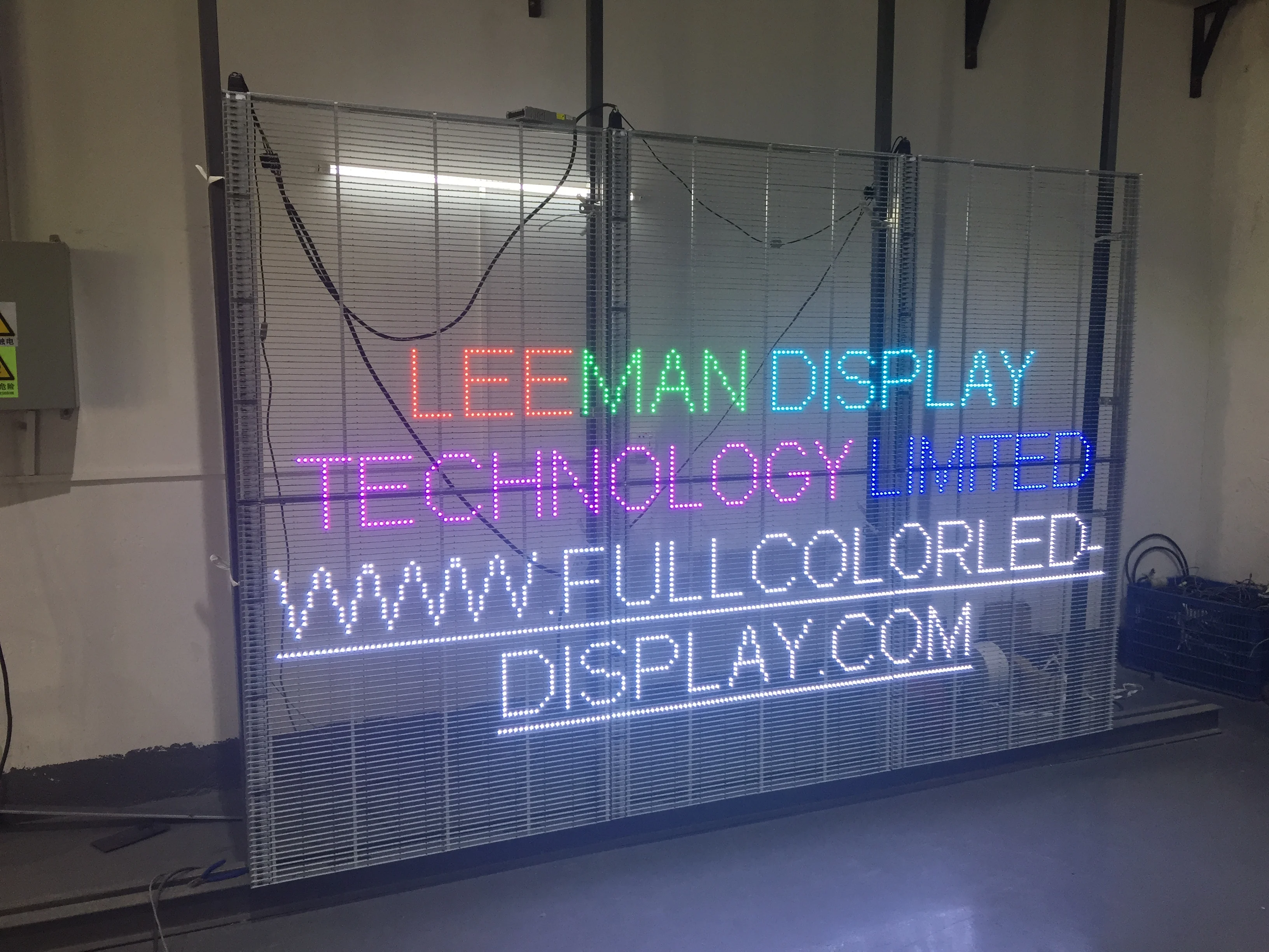 3D Transparent Oled Screen P5 P6 Indoor Glass Led Display Screen And Led Wall high quality rgb transparent oled screen P7.81