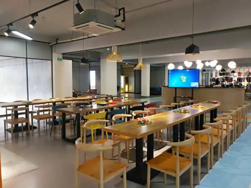 
Looking for Apparel agent agency services business services garment partner in Ningbo China 