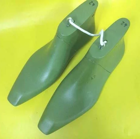 Men ultra long square toe boots and low cut leather shoes plastic shoe lasts