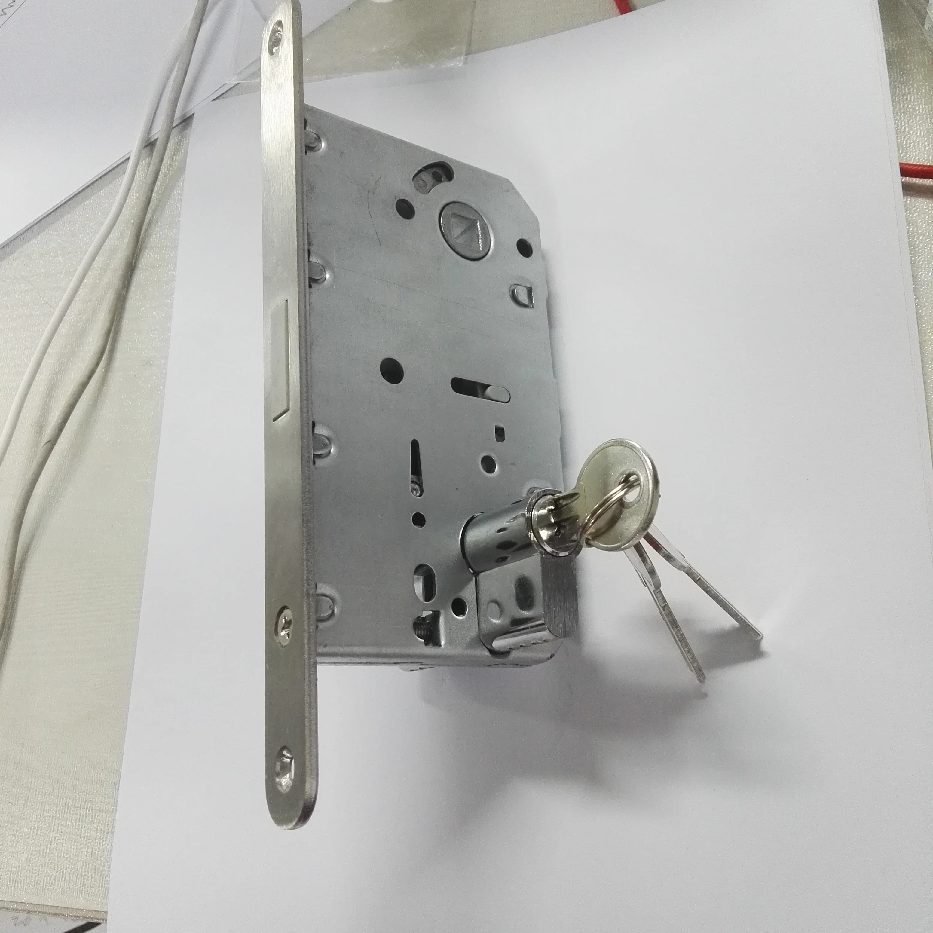 Italy magnetic door lock for interior door 410 lock price magnetic latch