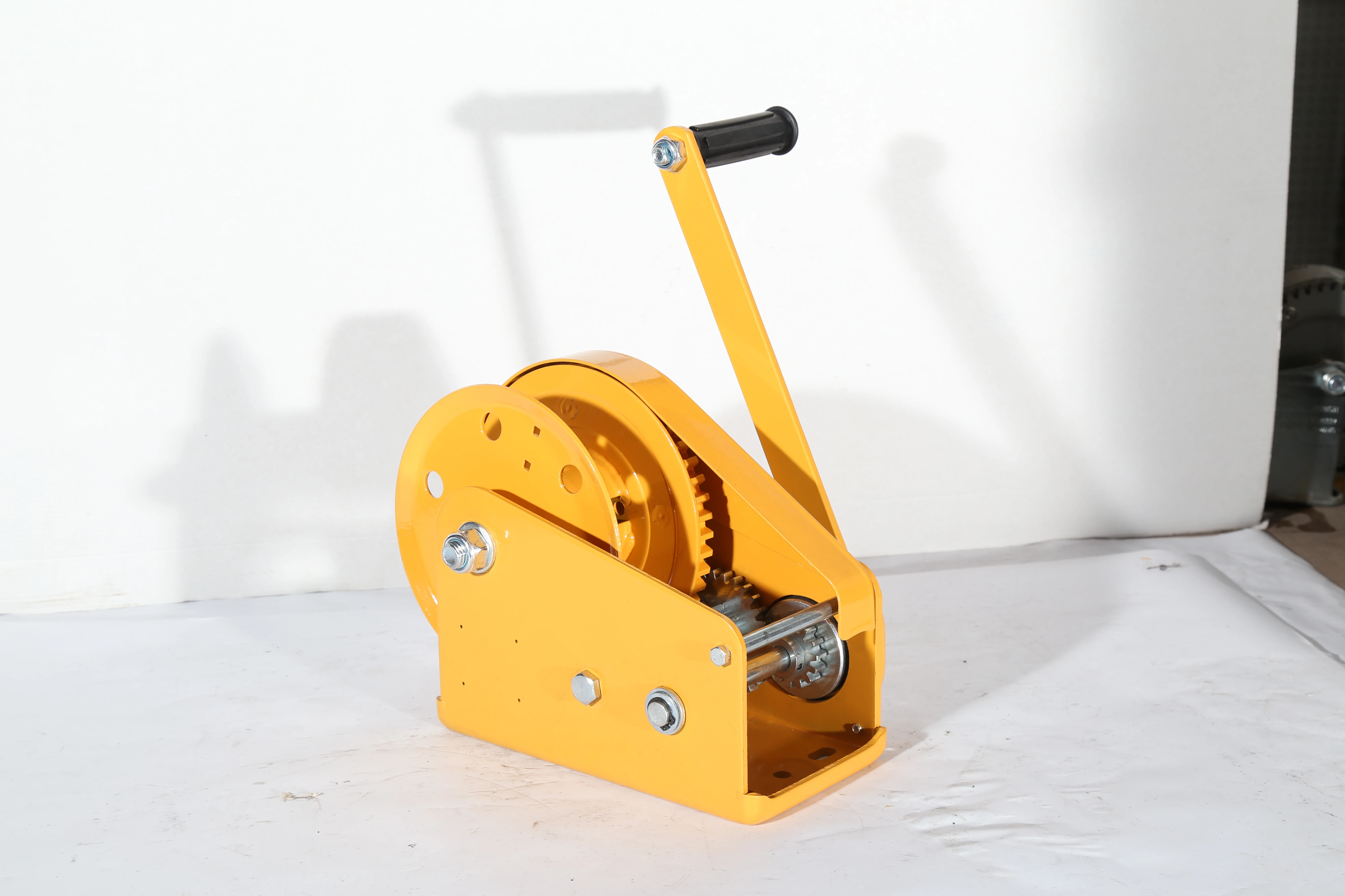 XINQI 2600lbs Manual Hand Brake Winch For Sale