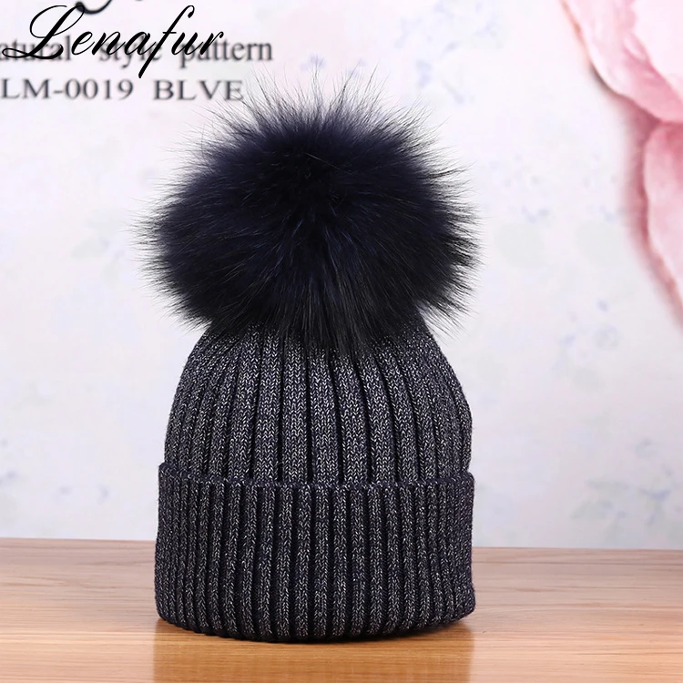 High quality female detachable raccoon pom pom warm winter fur hat