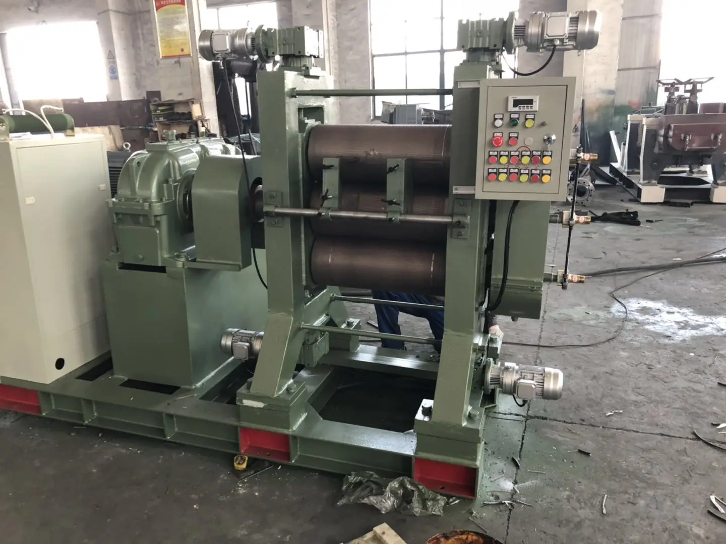 Машина для производства конвейерной ленты XY3I2130