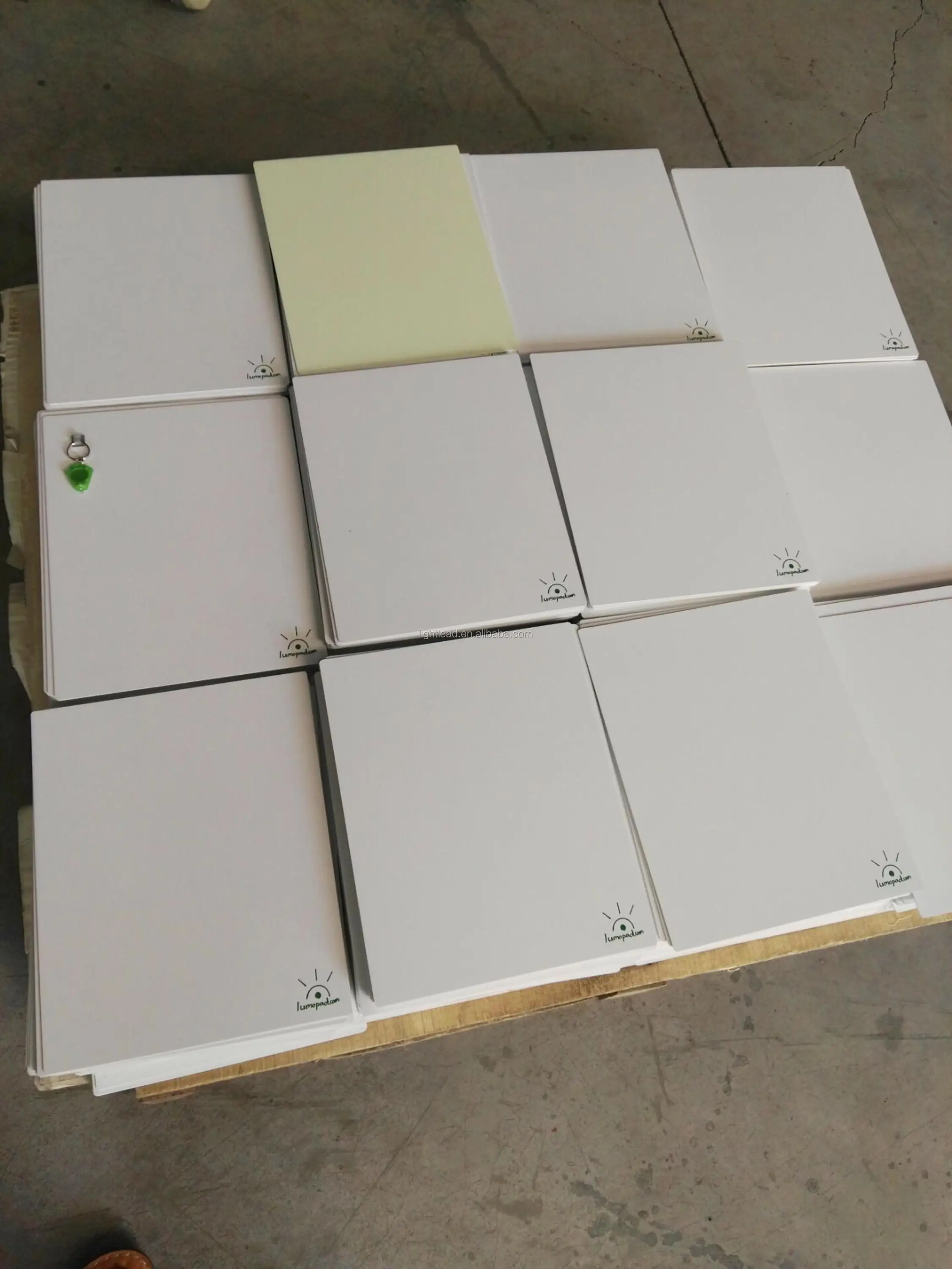 Hot selling glow in the dark writable glow in the dark canvas glow pad