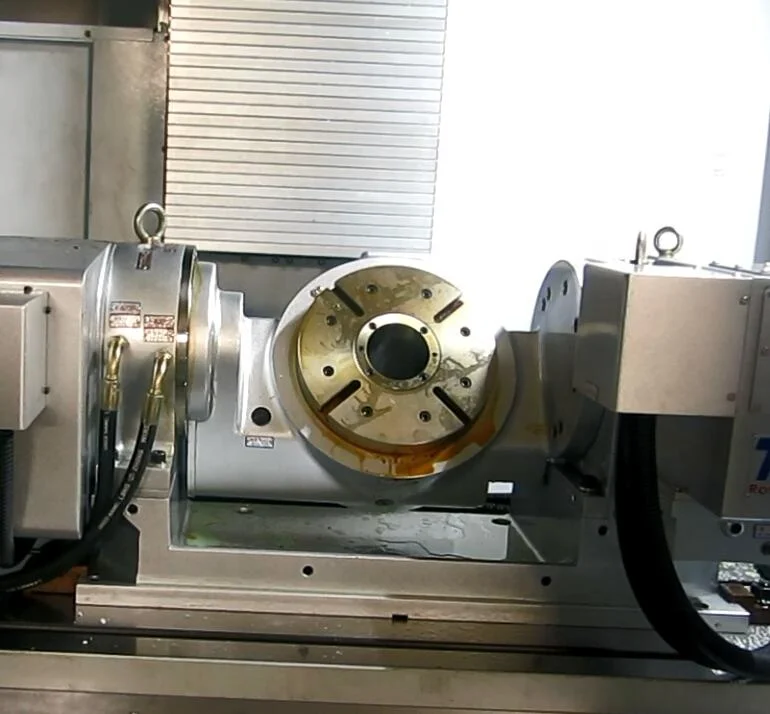 China 23 Year Plant CE Certified 5 Axis Drilling Tapping CNC Machine