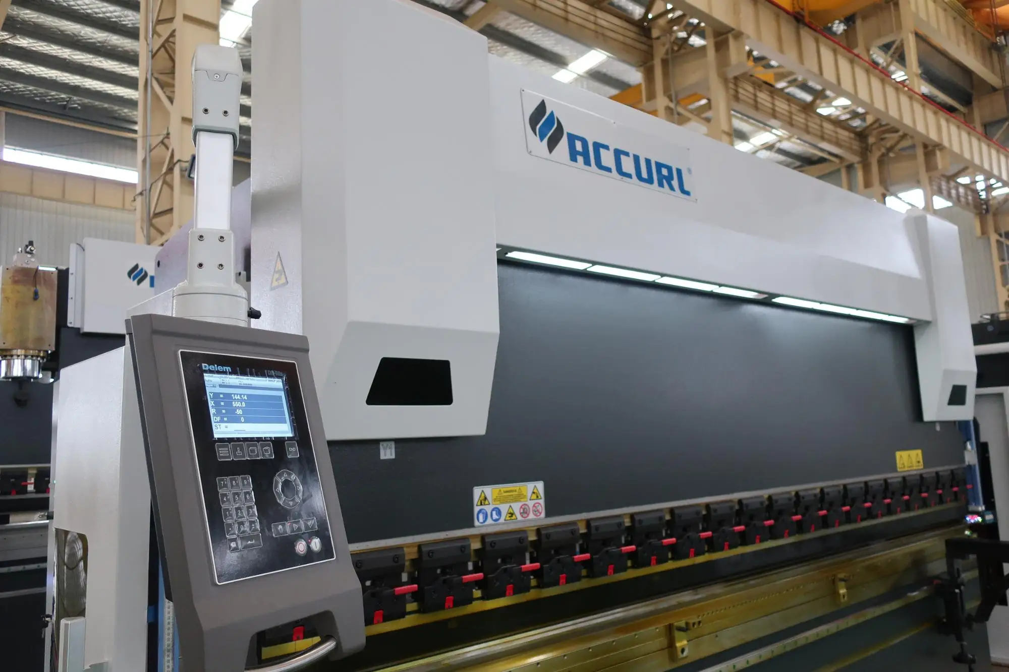 Accurl High precision cnc press brake with Germany system