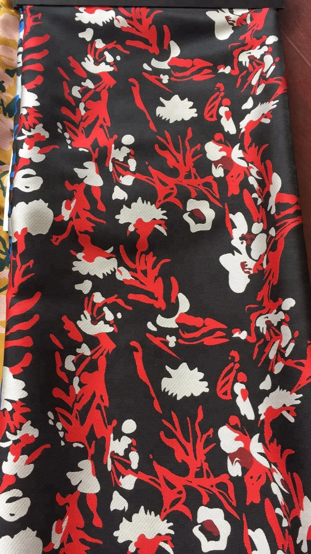 138gsm Yellow green fancy Yarn Dyed moroccan style dress fabric for skating