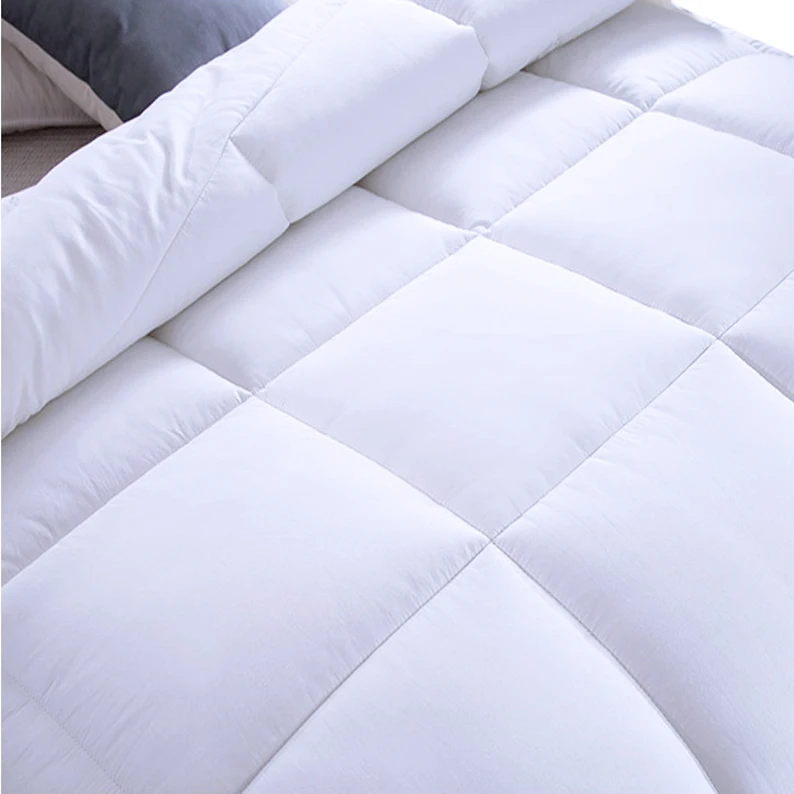 Home Textile Good 350gsm Microfiber Heavy Winter Feather Hotel Bed Quilt