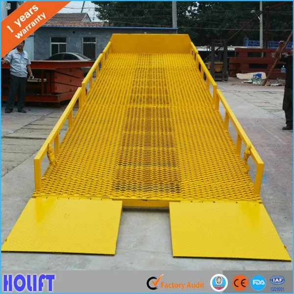 2021 Container loading hydraulic mobile yard ramp price