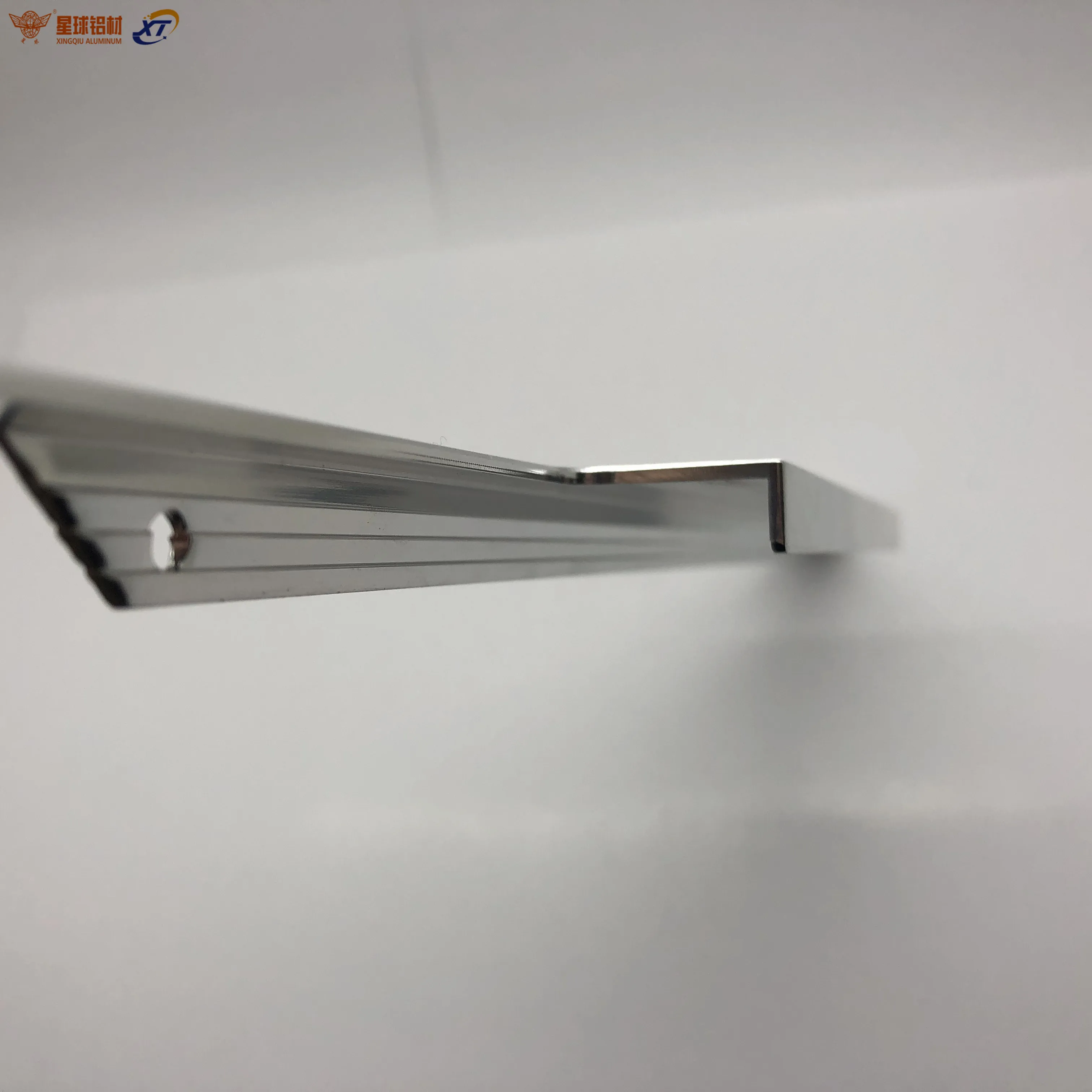 China manufacturer aluminium extrusion profile/kitchen cabinets