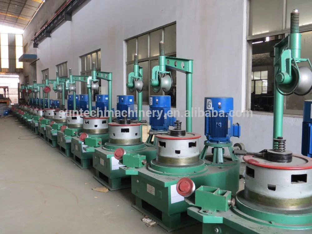 
Wire drawing machine with pulley 