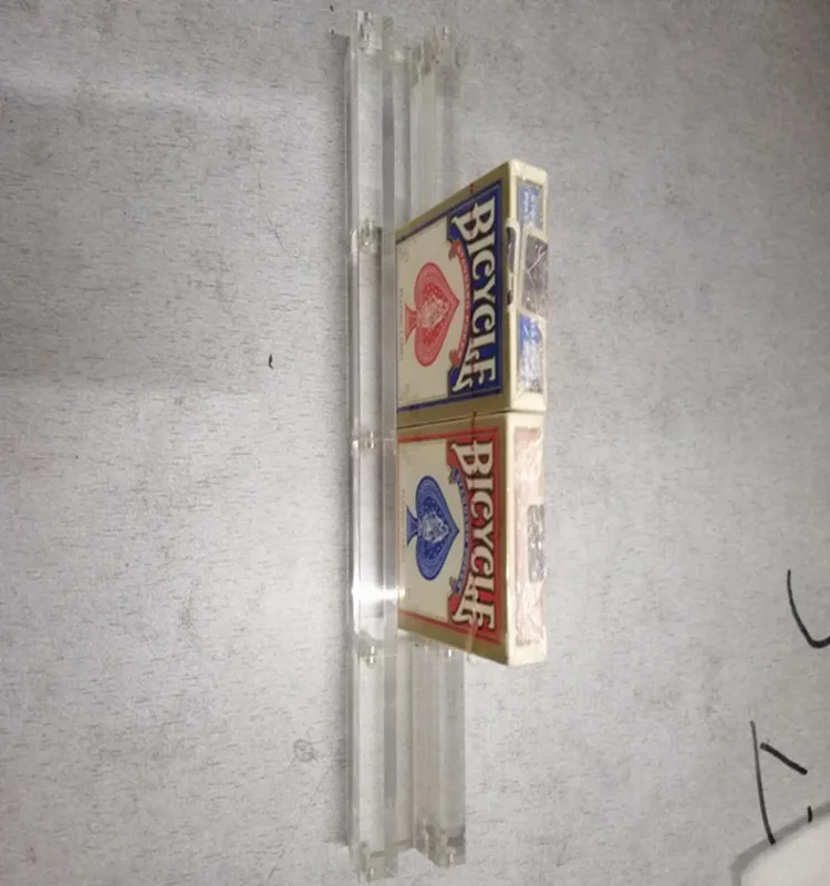 Mini Clear Acrylic Storage Box Acrylic Playing Card Box Acrylic Container for A Single Deck of Playing Cards With Mini Magnets