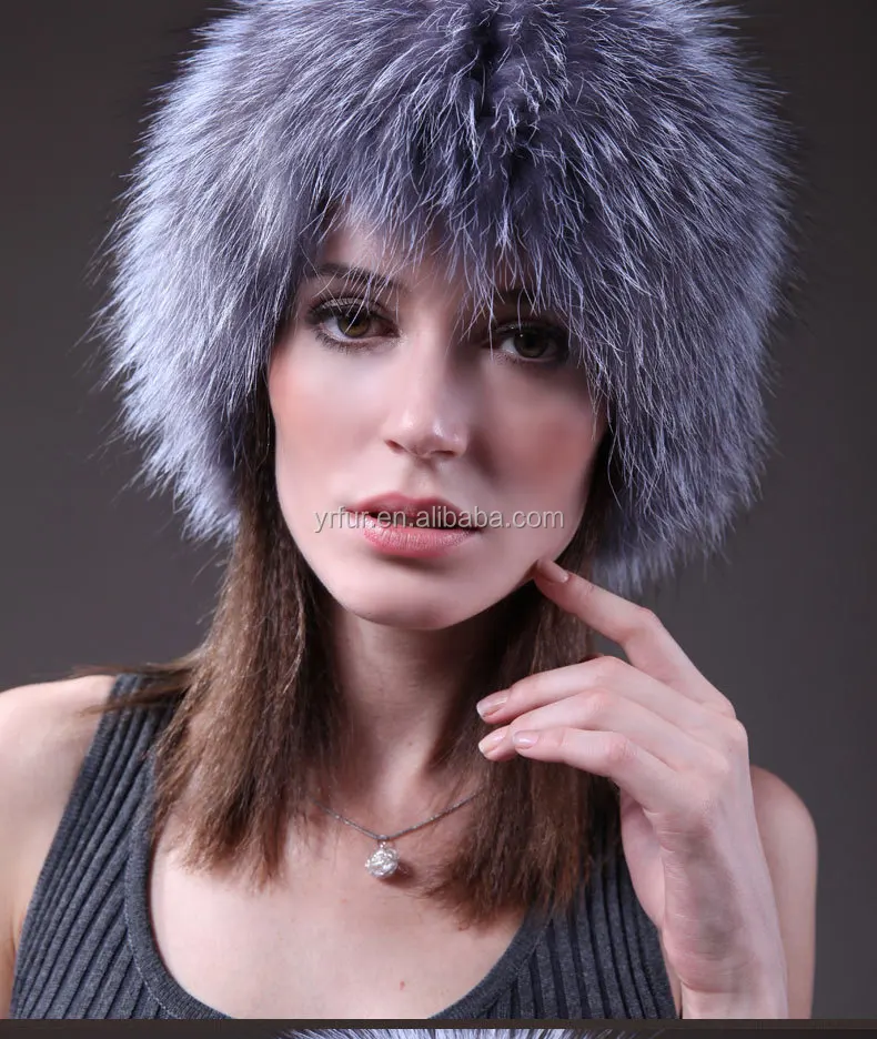 Женская зимняя теплая шапка YR641 из белого лисьего меха