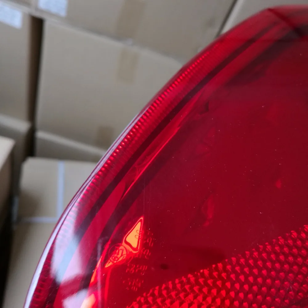 
Bus spare parts bus rear light stop lamp with E-mark HC-B-2450-3 