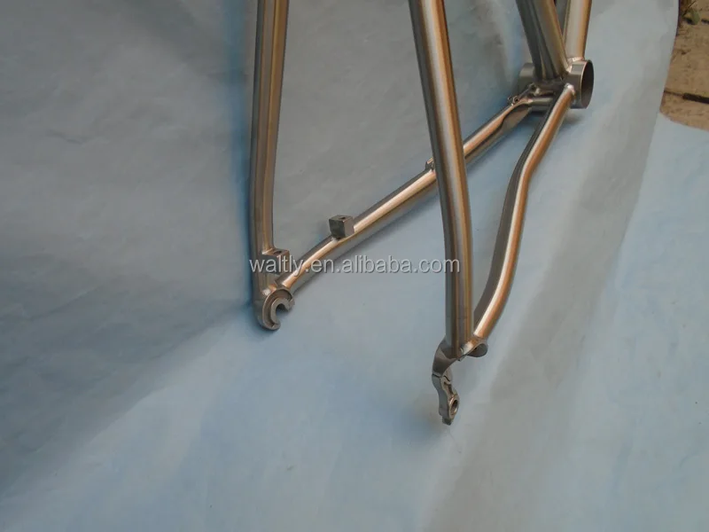 Last long 700C endurance titanium Racing disc brake road bike frame for Di2