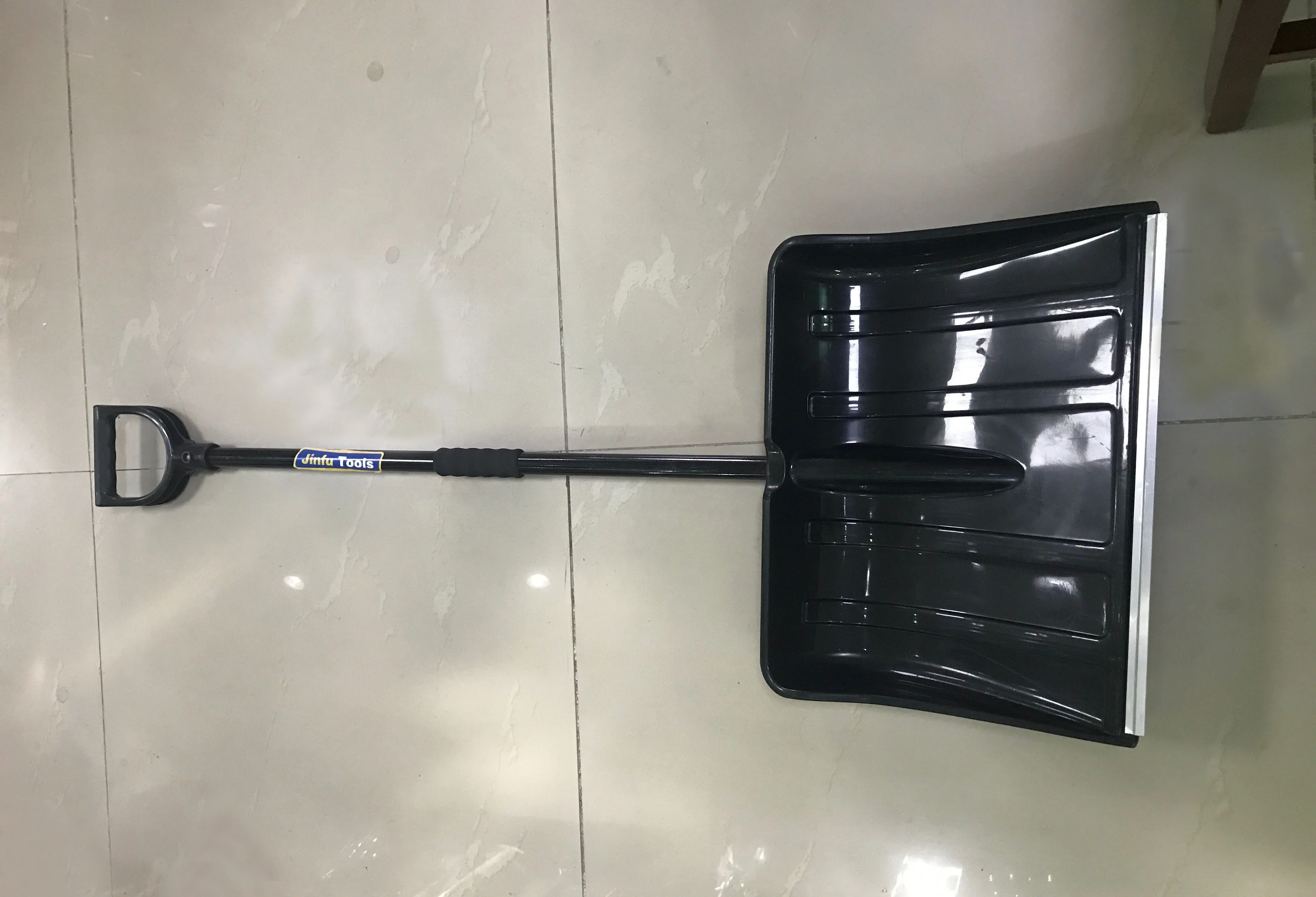 High Quality Snow shovel with steel tube handle D grip