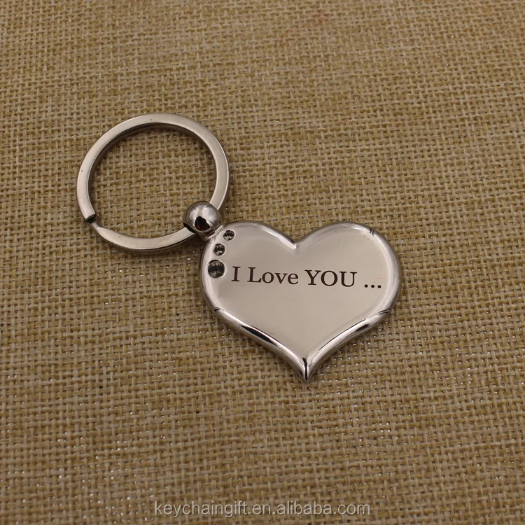 High quality custom wedding gifts metal LOVE keychain heart shape keyring