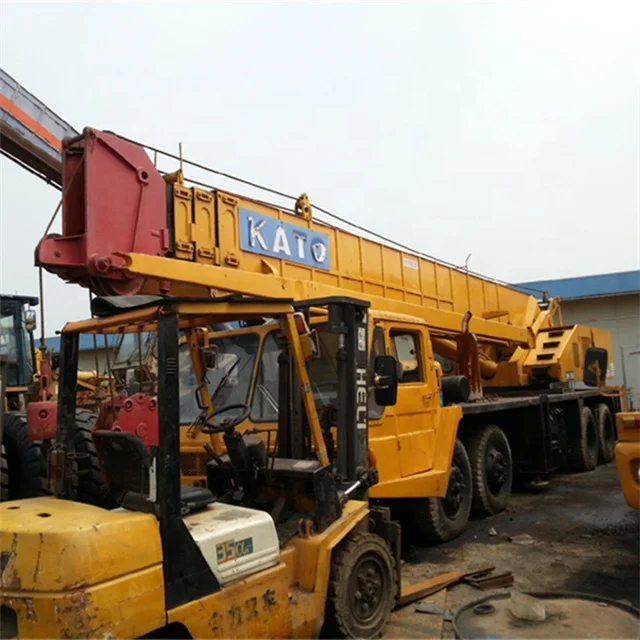 Used KATO KR-50H truck crane 50Ton  in negotiable price
