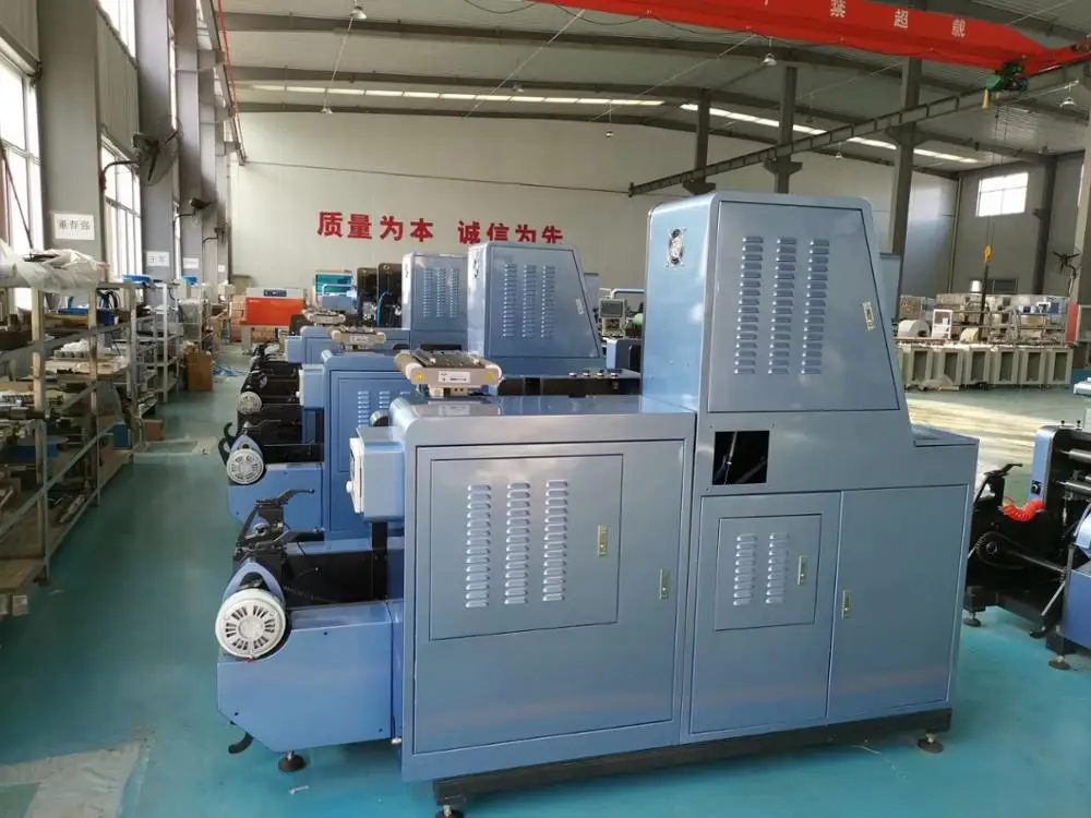 Fully automatic slitting machine