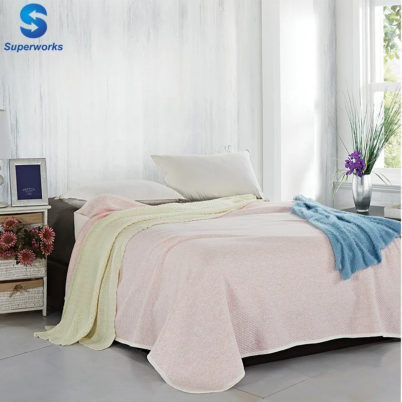 детское постельное белье , тонкий плед для лета