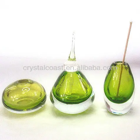 Wholesale clear reed diffuser glass bottle with decorate