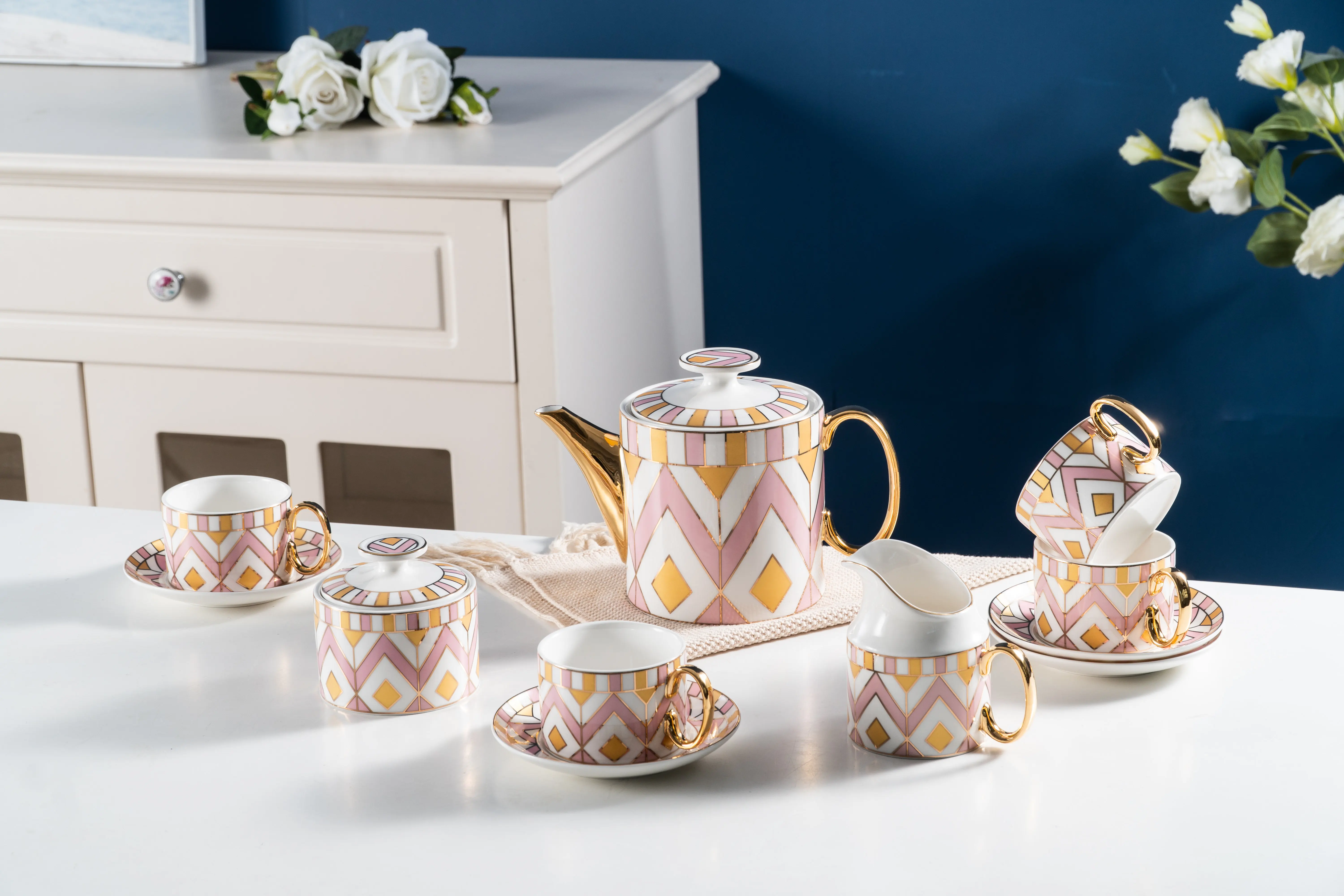 Chaozhou Ceramic Tea Sets Factory New Bone Porcelain Coffee Sets