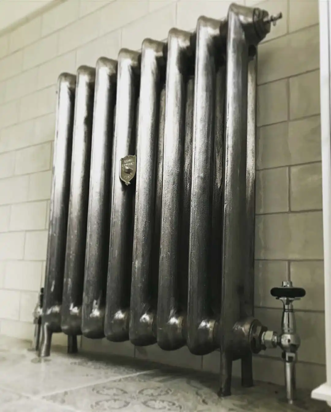 2000w refurbish polish and lacquer used cast iron radiators with air vent