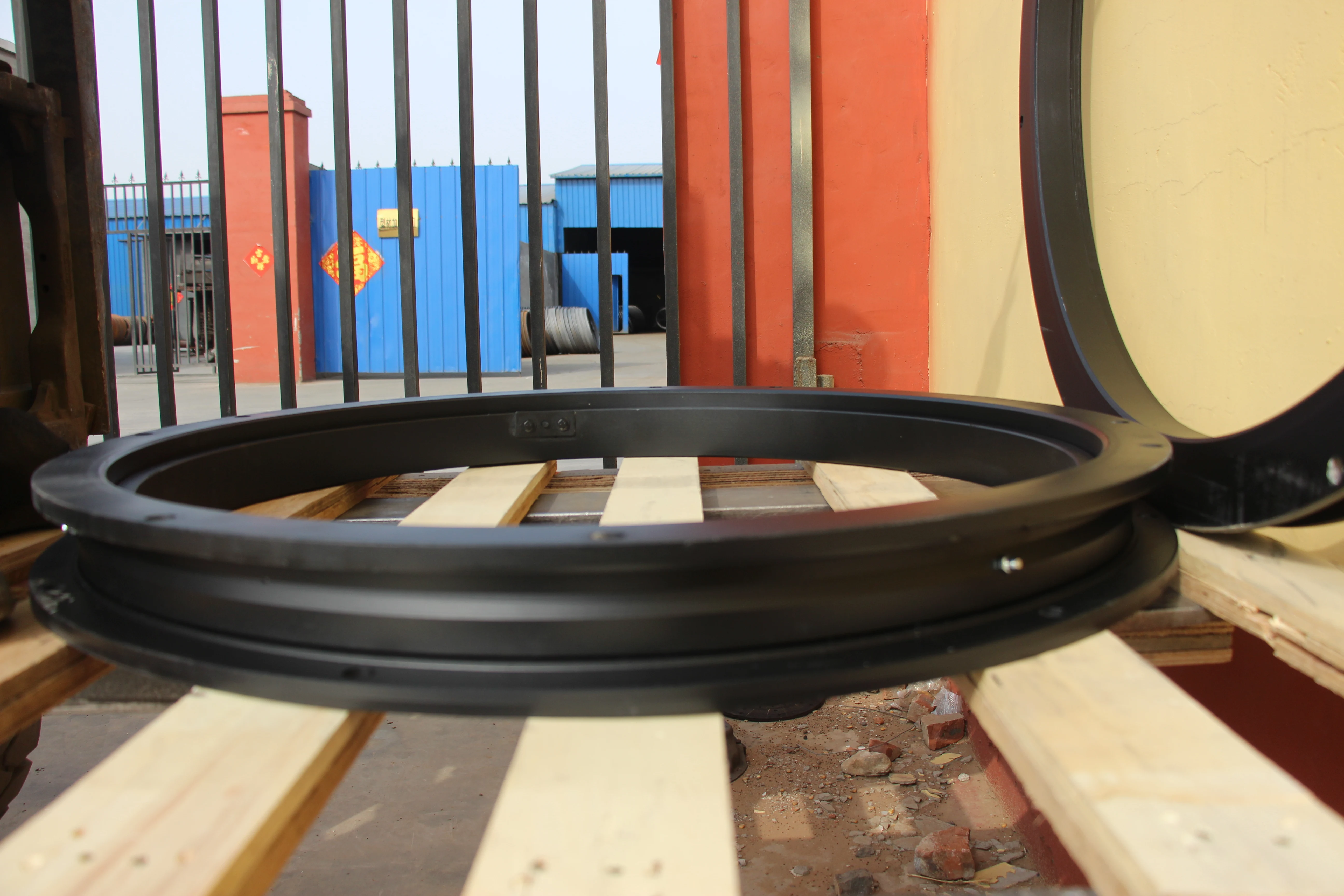 
880mm Casting ISO9001 Double Ball Heavy Duty Turntable Bearing 