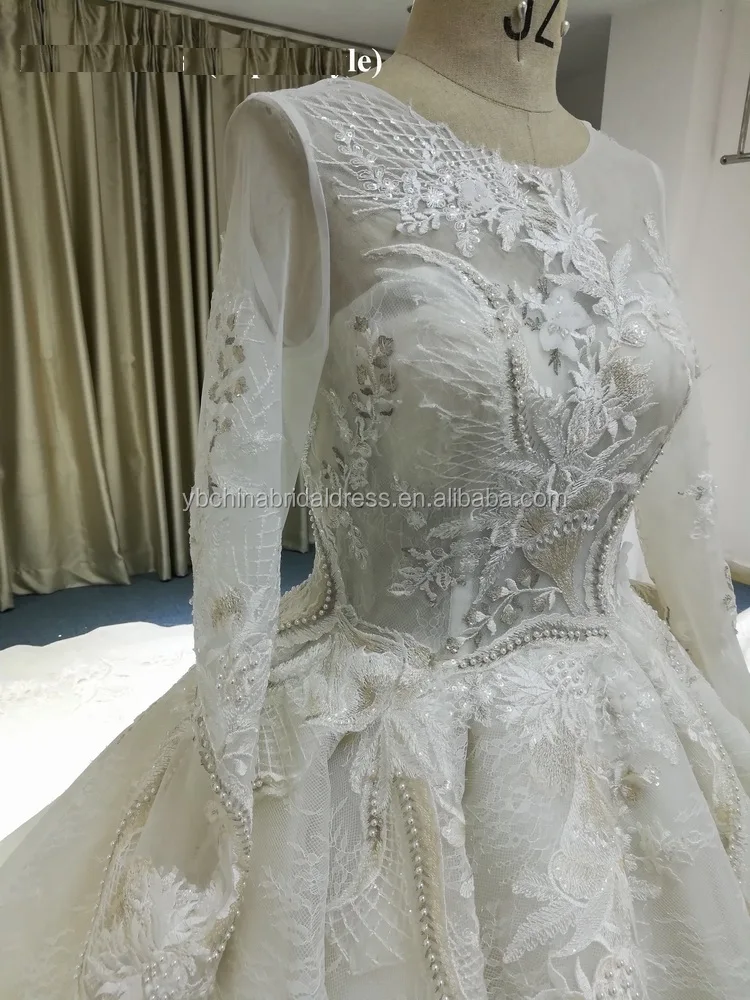 Muslim high neckline with long sleeves very big skirt with long train muslim wedding dress
