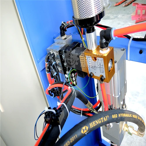 Китайское производство, машина для выдувания пластиковых бутылок из ПЭТ