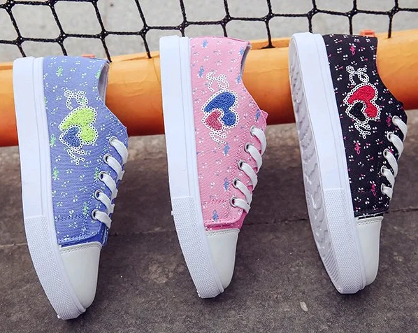 Latest design ladies shoes flower print fashion women lace up canvas shoes