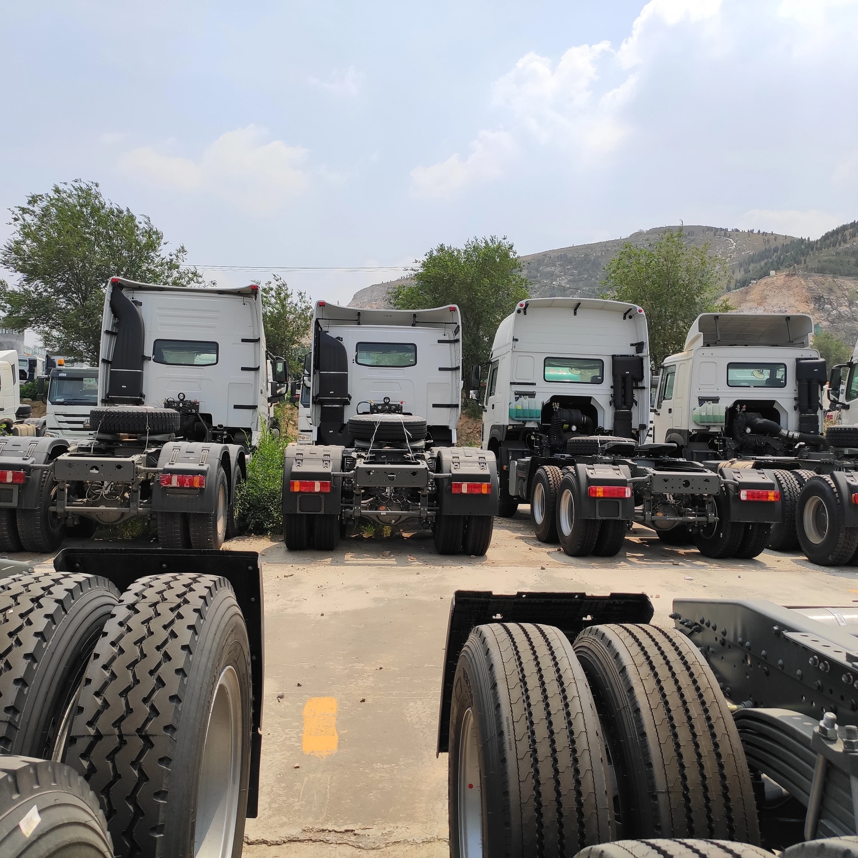 
6x4 howo a7 tractor truck manual transmission sinotruk sitrak gear howo truck series 