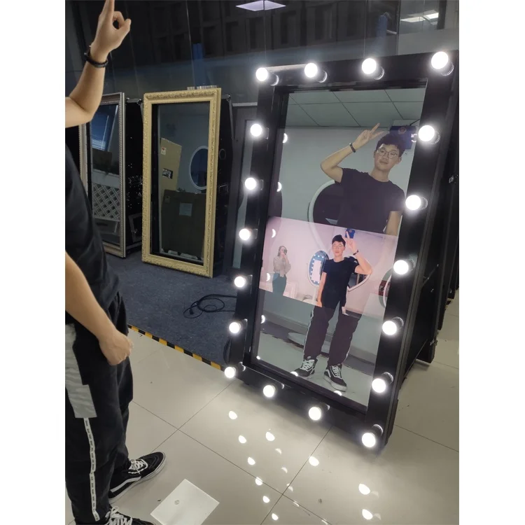 55 Inch Magic Mirror Photo Booth , Wedding Photo Booth , Newbron Photography