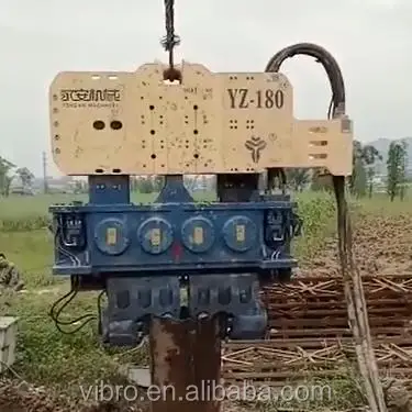 Hydraulic pile driver for clined pile