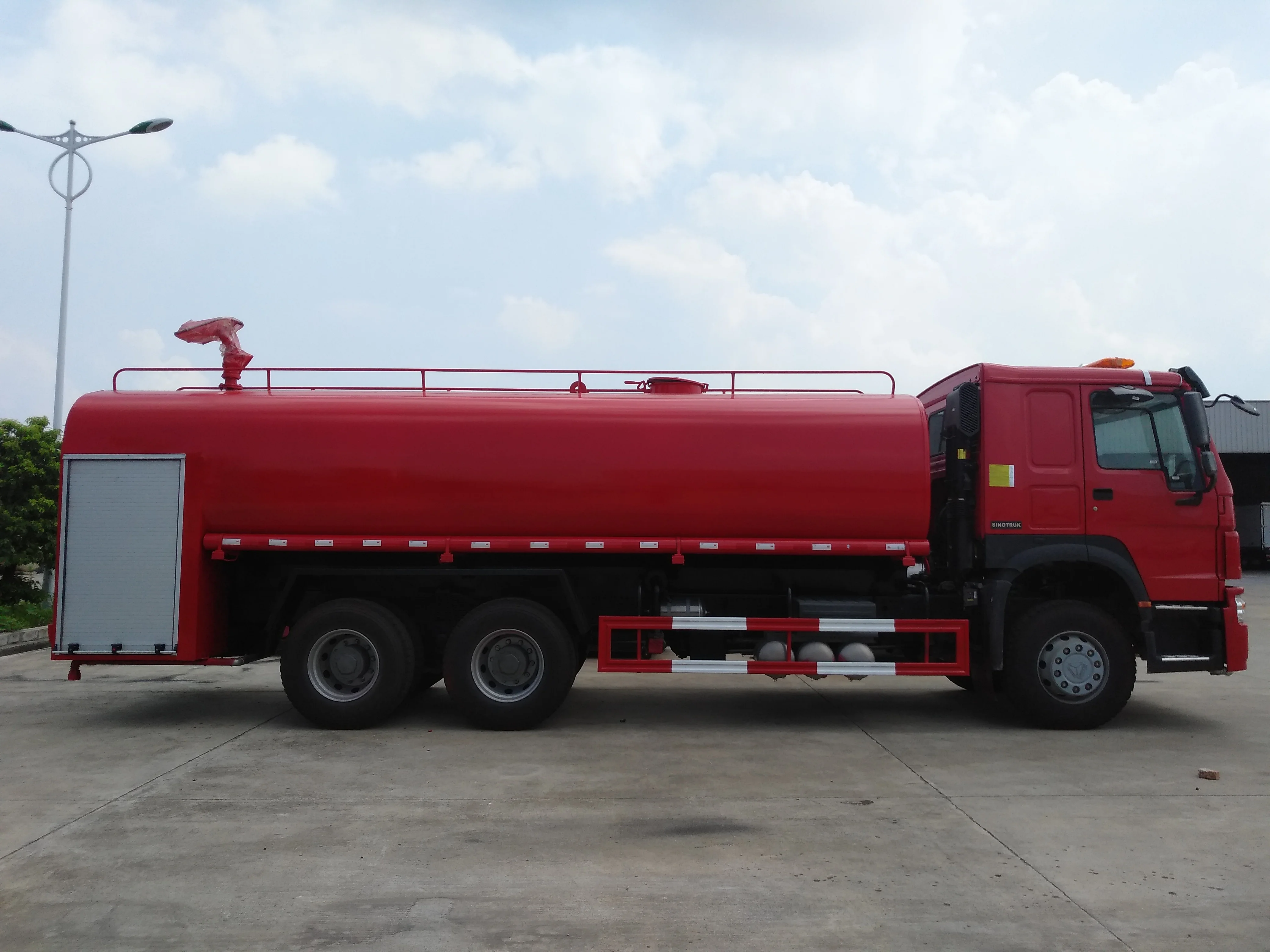  SINOTRUK HOWO 6X4 20 куб. М водяной разбрызгиватель пожарная машина 20t 10 колёс