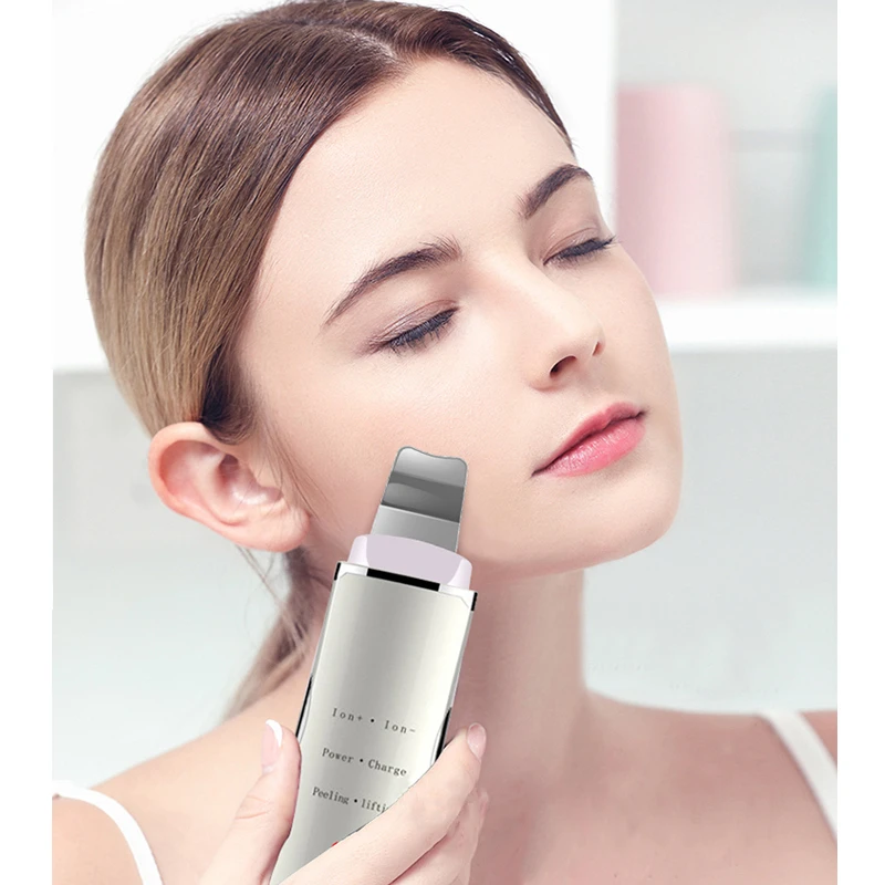 2019 Hot Selling Deep Clean Facial Skin Scraper Electric Ultrasonic Skin Scrubber For Beauty Whitening Facial Machine