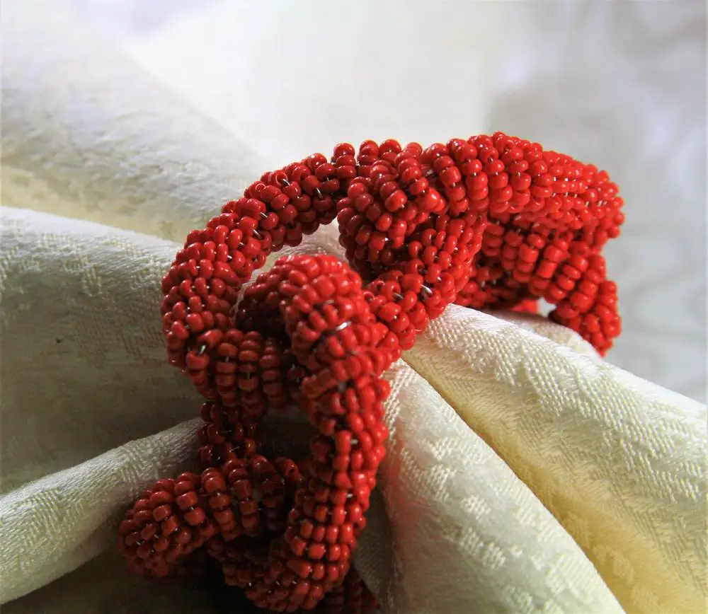 free shipping glass beaded chain napkin ring for wedding, napkin holder latest design