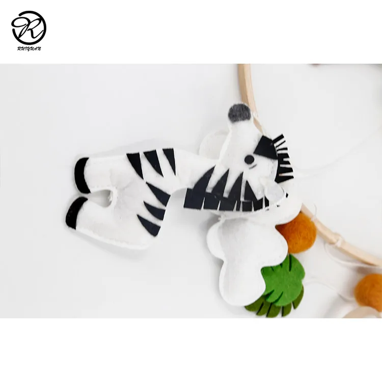 2021 new design felt baby mobile felt crib mobile decoration baby toy