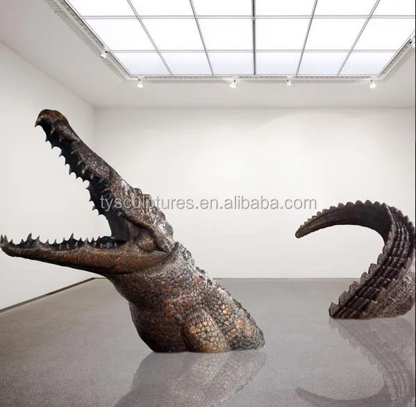 Металлические большие статуи животных бронзовая скульптура крокодила для наружного украшения
