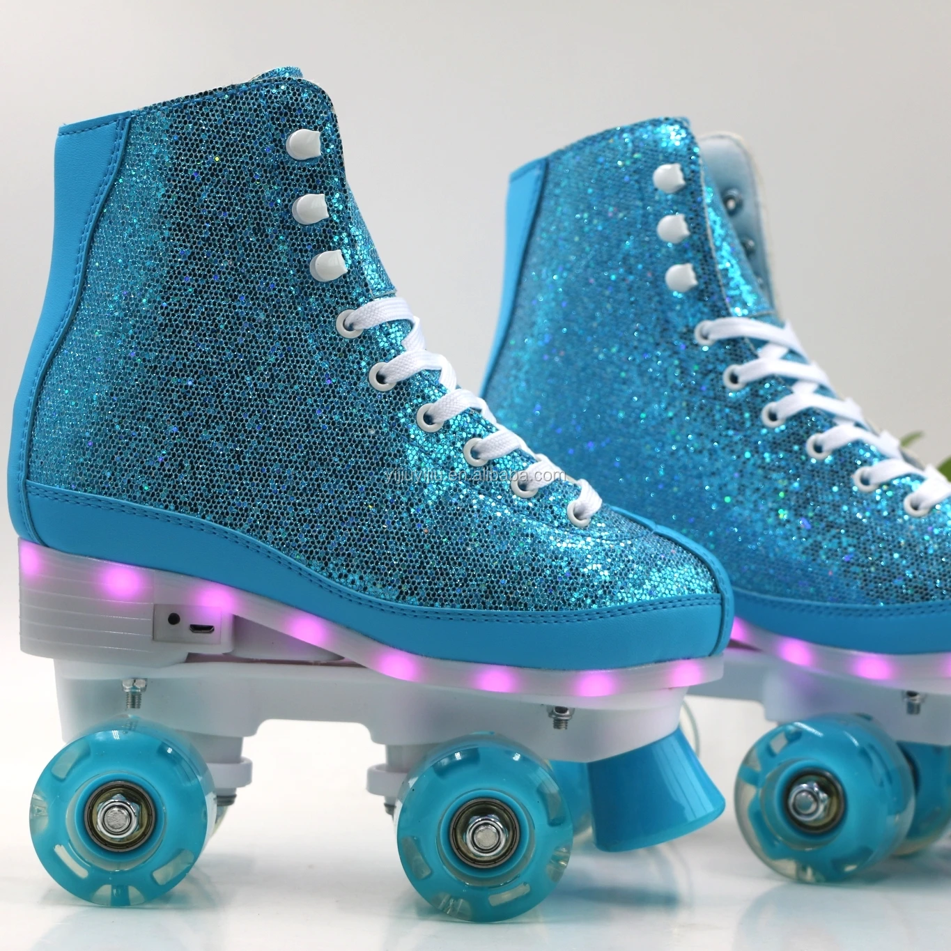 Cougar Factory Made Four Wheels Attachable Roller Skates in High Quality Skate Shoes Leather Red Blue Banana Mesh PVC Shell Die