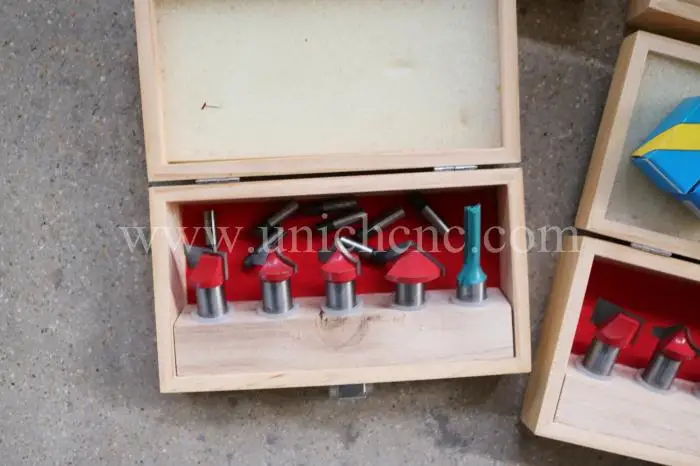 Chinese 3d cnc engraving dragon wood carving cheap 5 axis cnc machine