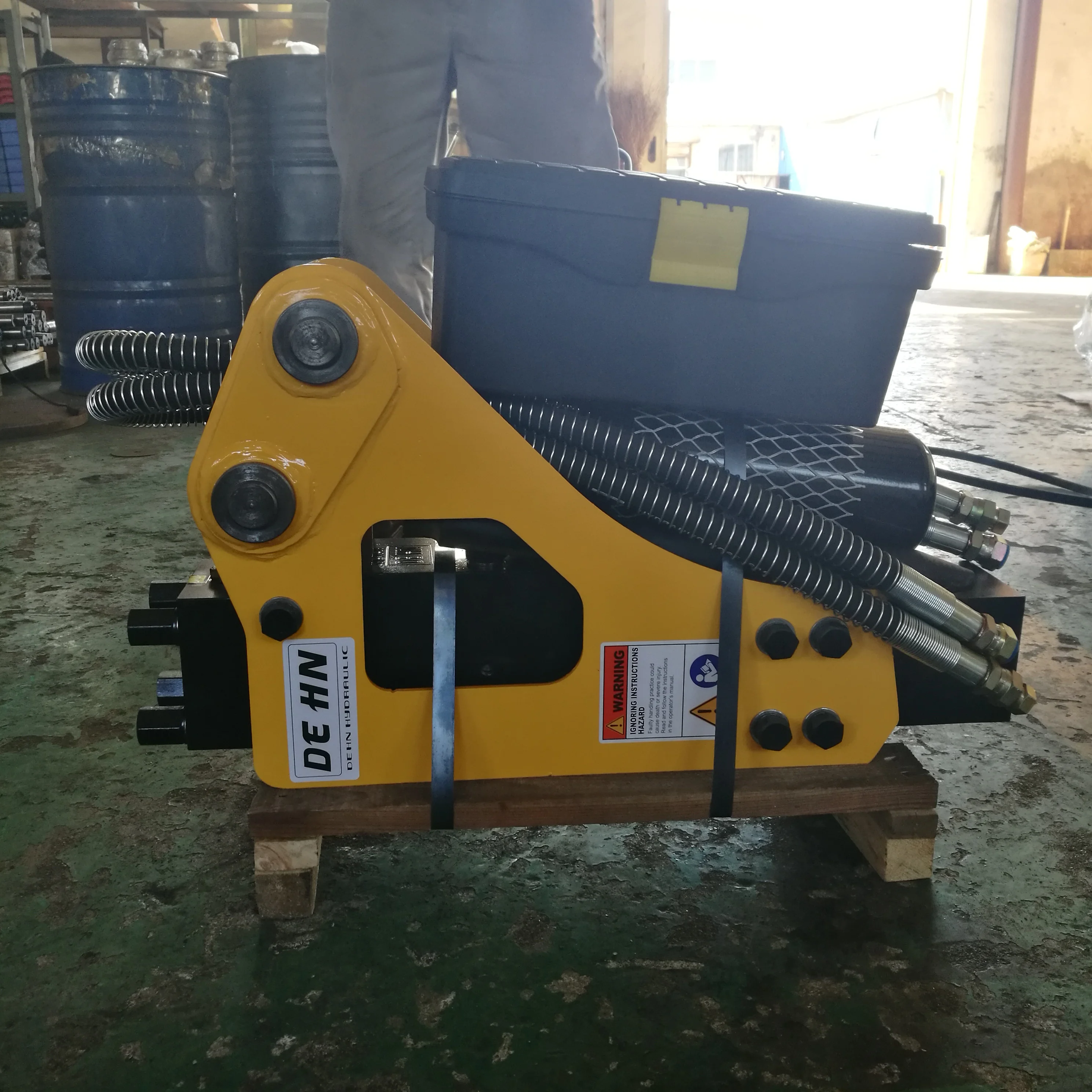 SB10 гидравлический молоток бокового типа