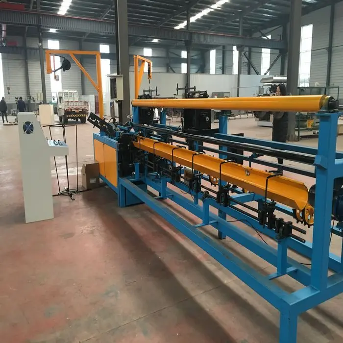 High speed The metal wire diamond and Full automatic chain link fence machine