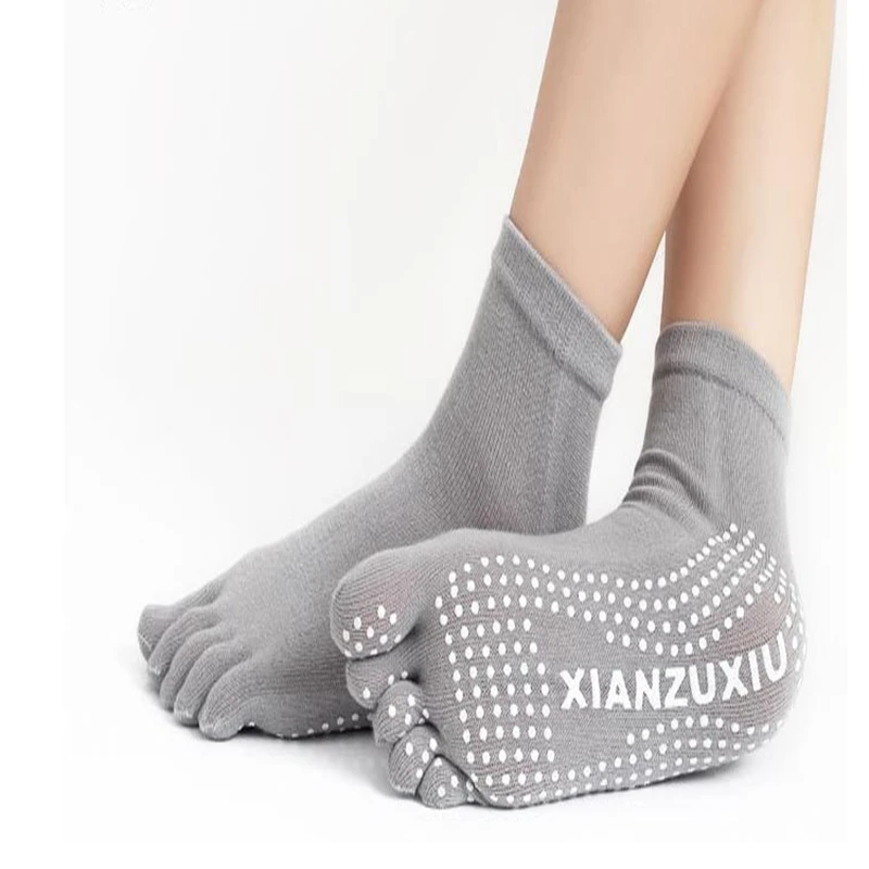 Slipper with rubber sole for adults hot sales name brand socks